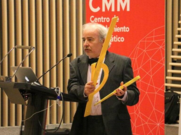 Ingeniero Jaime San Martín es galardonado con el Premio Nacional de Ciencias Exactas