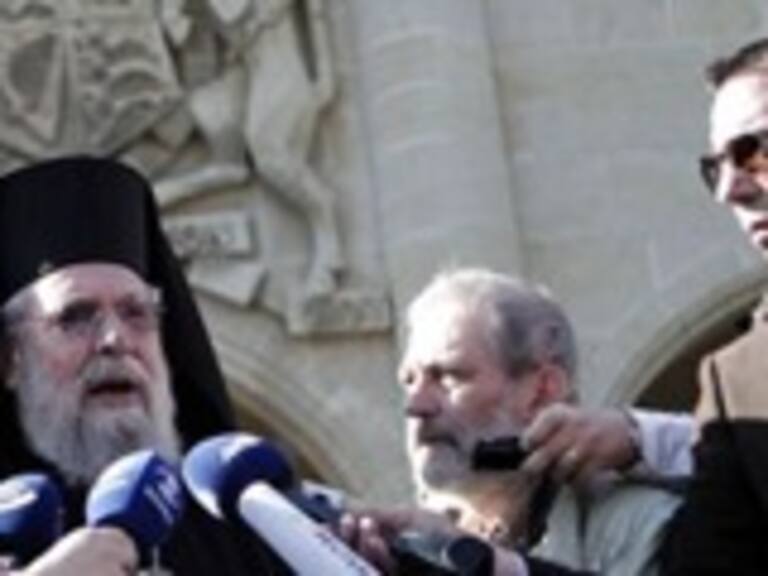 Iglesia ortodoxa de Chipre ofreció »toda su riqueza» para salvar los bancos