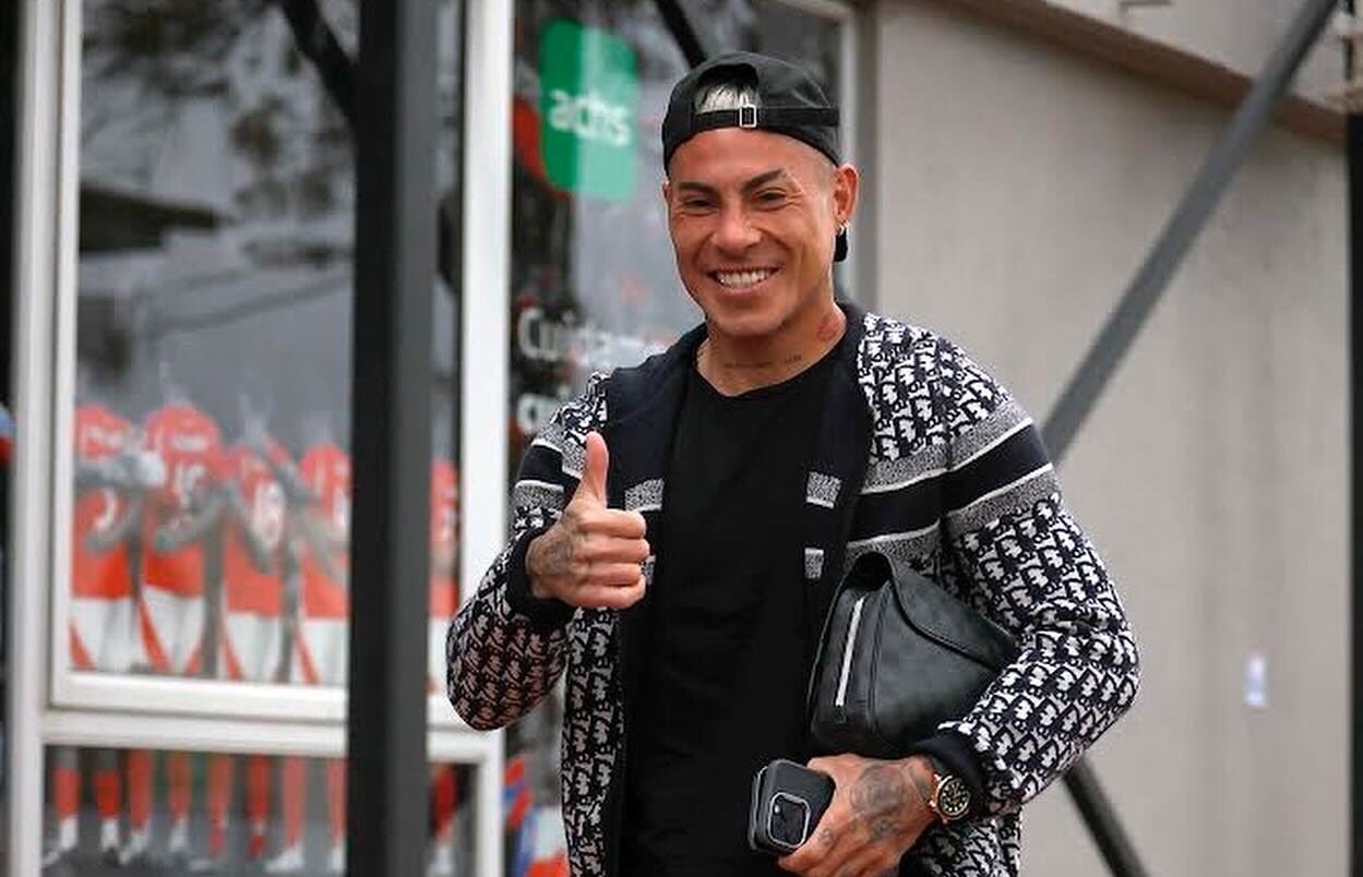 Eduardo Vargas condicionó su posible regreso a la Universidad de Chile | X: La RoJa