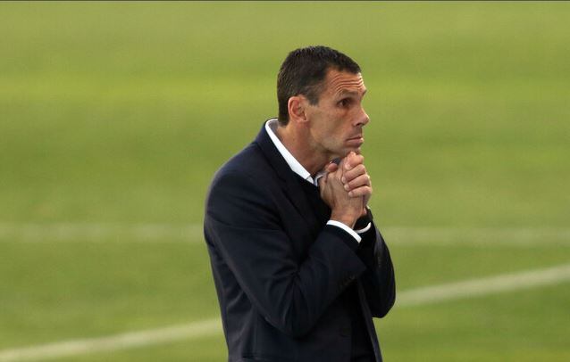 Gustavo Poyet y las dudas en Universidad Católica más allá del rendimiento en cancha