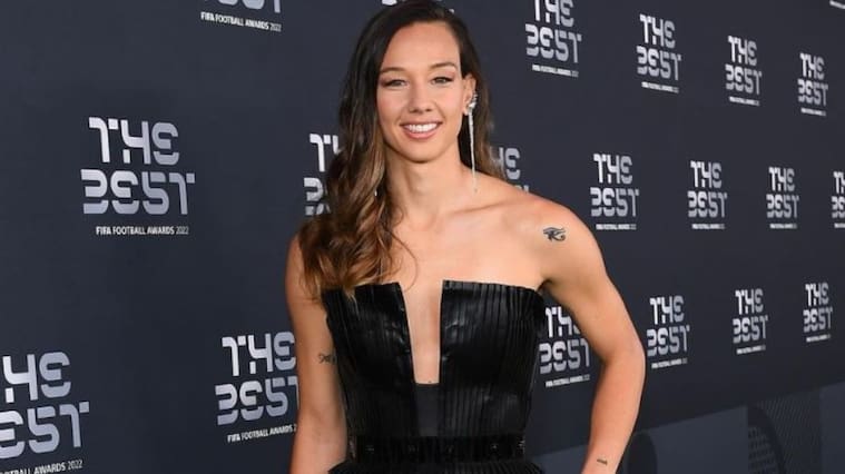 Christiane Endler agradece su inclusión en la oncena ideal del The Best: "Orgullosa y feliz de haber sido parte de esta fiesta del fútbol"
