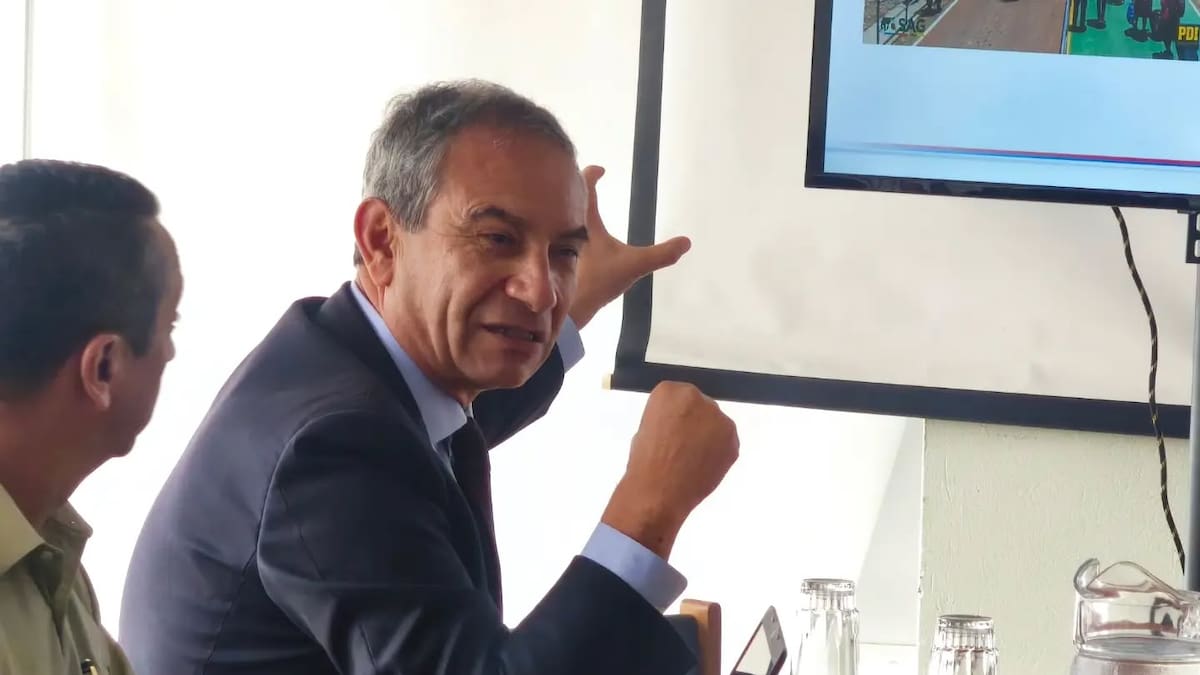 Comisionado de la Macrozona Norte revela detalles de vehículo que explotó en la frontera y defiende despliegue del Gobierno