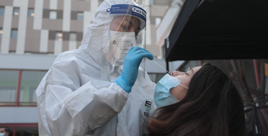 Minsal informó de cerca de 30 mil nuevos contagios y 112 casos activos de covid-19 este 2 de febrero | Agencia Uno