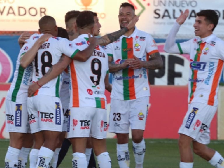 Cobresal se agiganta en la cima del Campeonato Nacional con categórica victoria sobre Magallanes