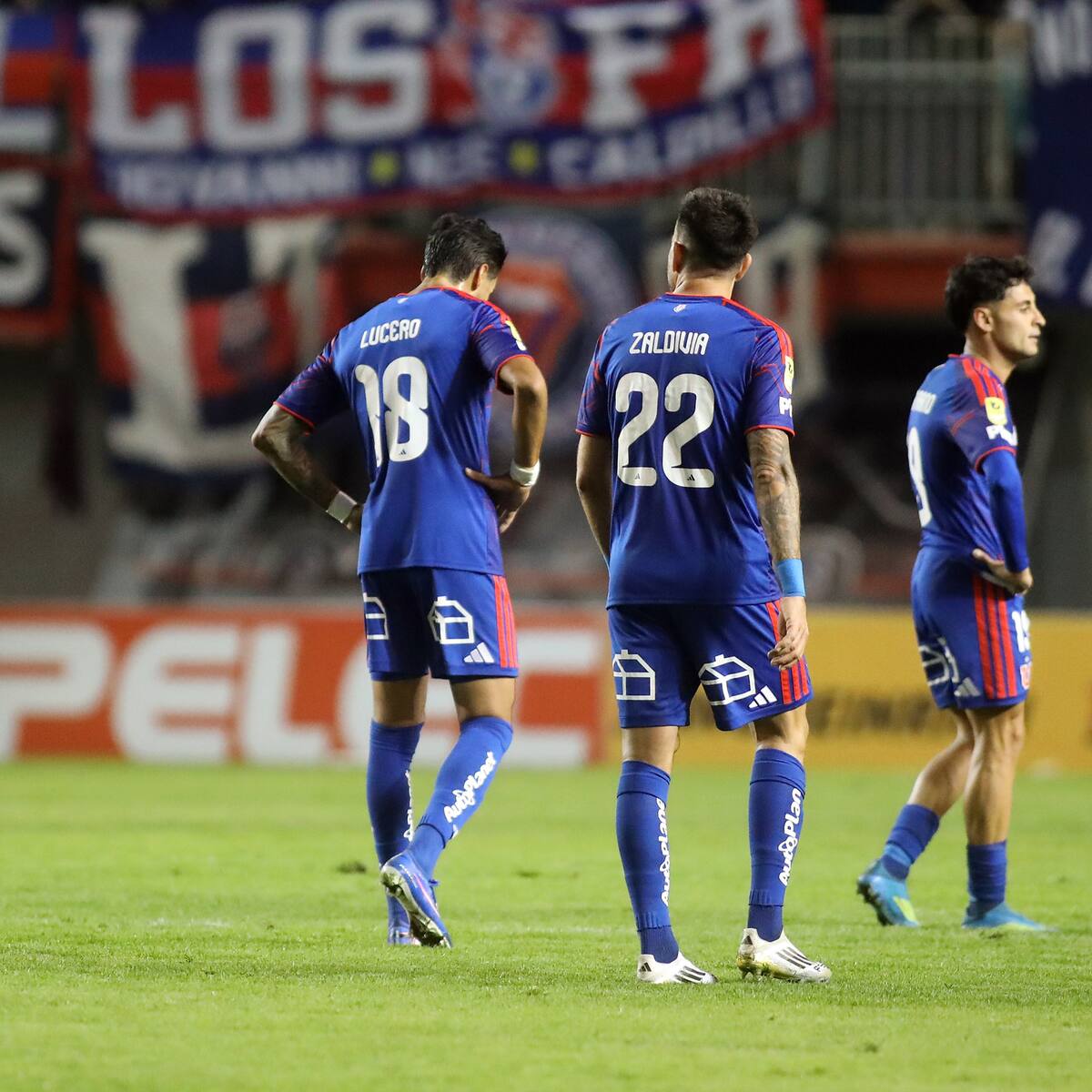 Directiva de la U de Chile evalúa elevar una queja formal contra Roberto Tobar por los arbitrajes contra el club