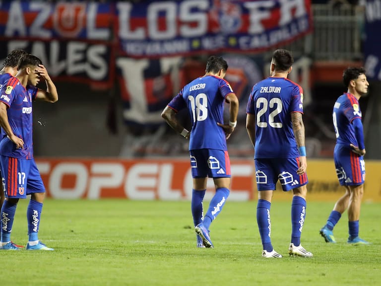 Directiva de la U de Chile evalúa elevar una queja formal contra Roberto Tobar por los arbitrajes contra el club