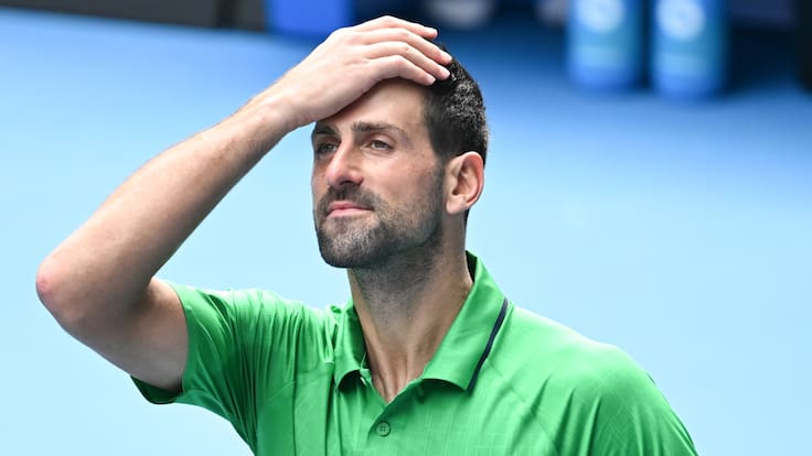 Djokovic avanza a la semifinales del Australian Open tras sumar su segunda victoria por retiro del rival