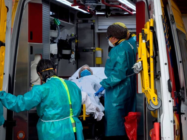 Paciente del Covid-19 ingresa a un hospital en España