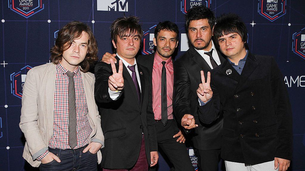 MEXICO CITY, MEXICO - OCTOBER 06: (L-R) Gonzalo Lopez, Mauricio Duran, Alvaro Lopez, Mauricio Basualto and Francisco Duran of the rock band Los Bunkers attend the 2011 MTV Game Awards at Salon Vive Cuervo on October 6, 2011 in Mexico City, Mexico. (Photo by Victor Chavez/WireImage)