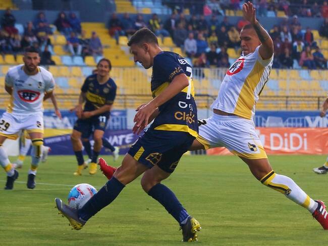 Maximiliano Cerato busca su gol