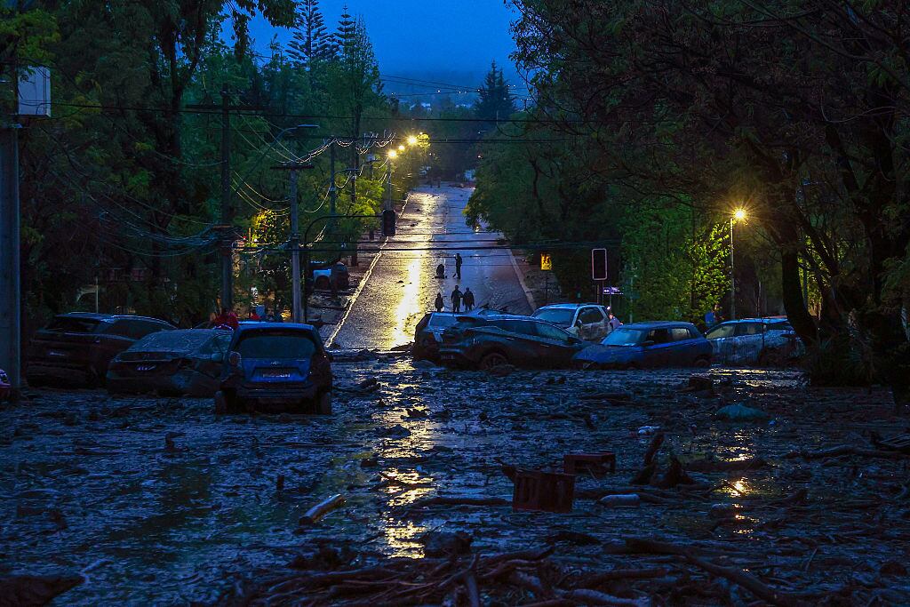 “Es terrible, no exagero”: Biministro De Grange describe la devastación en Las Condes tras sobrevuelo por zona de aluvión