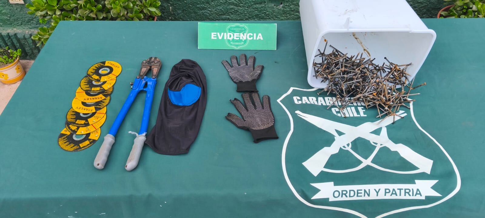 CARABINEROS