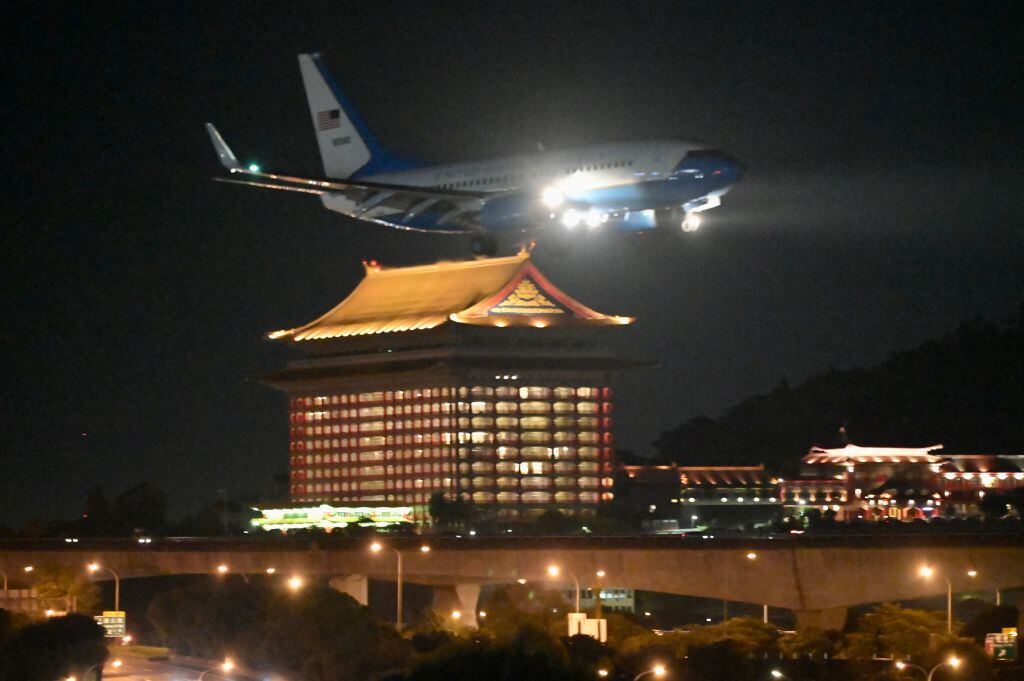 El avión que llevó a Nancy Pelosi a Taipei. Foto: Getty Images