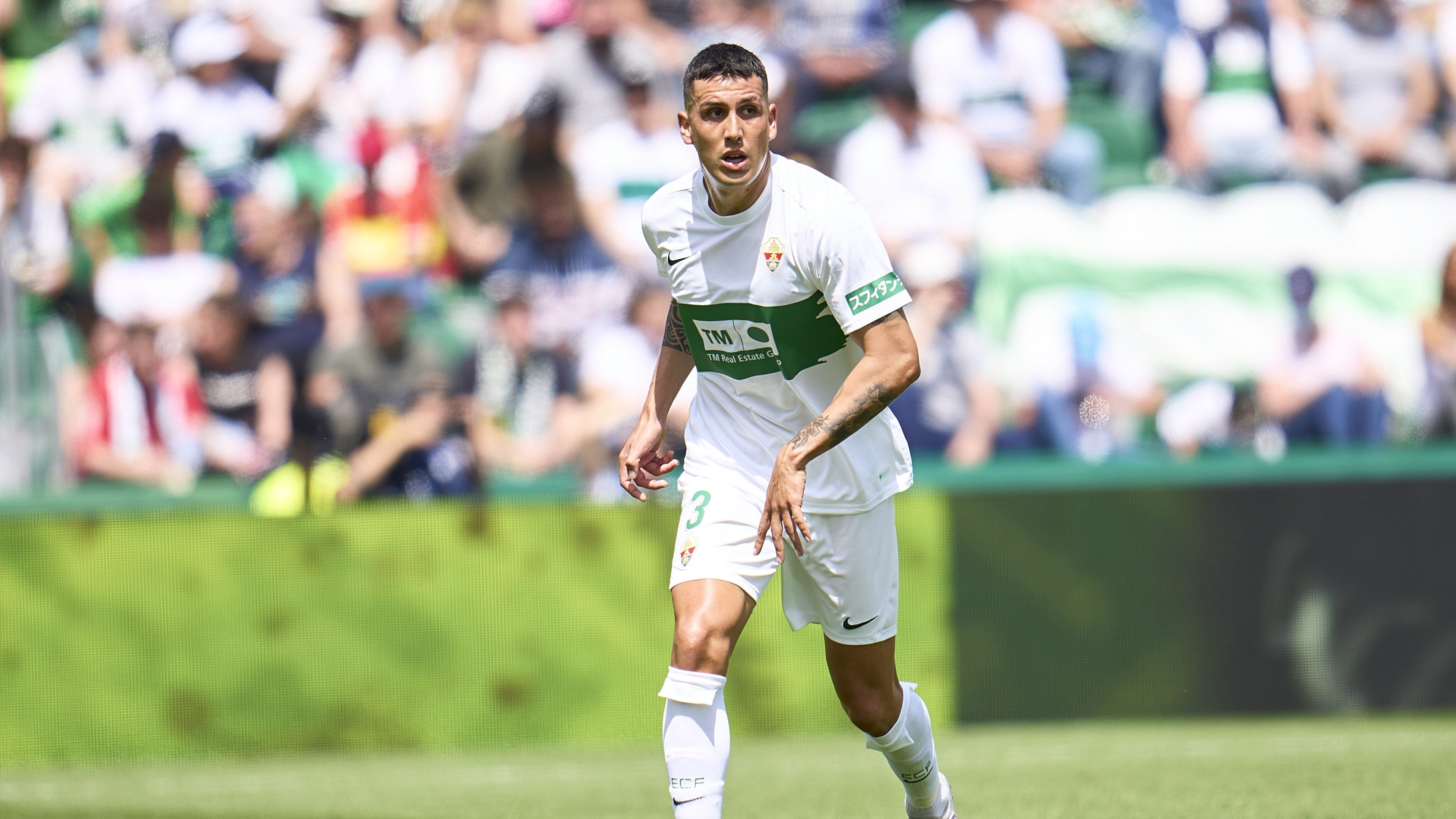 Enzo Roco fue titular en empate del Elche ante el Osasuna por La Liga