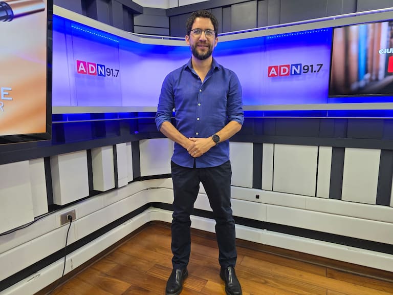 Exministro del Trabajo de Boric lanza dura crítica a gobierno de Kast: “No hay agenda laboral (...) están intentando reducir el Estado”