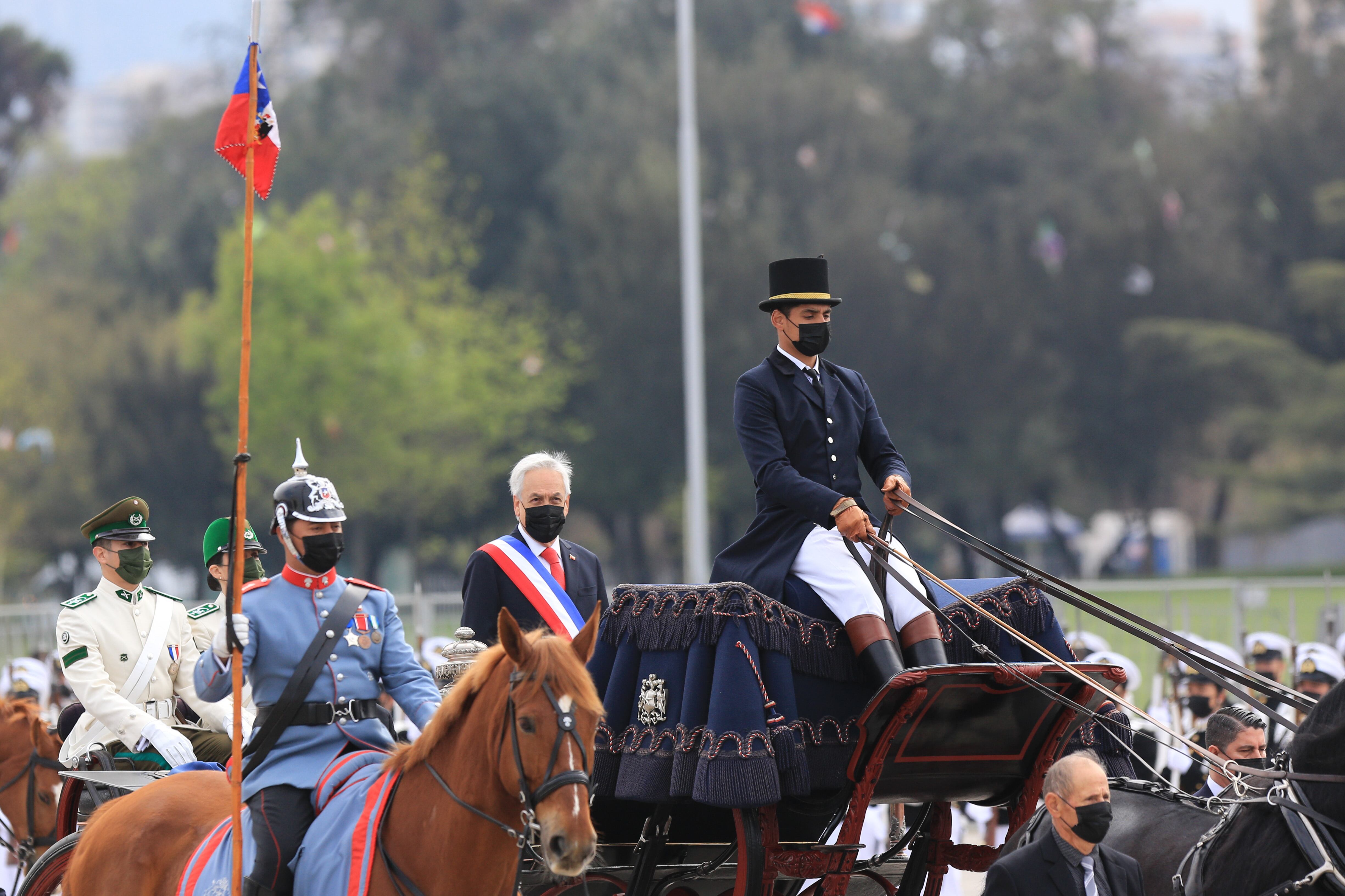 El Presidente Sebastián Piñera y el ministro de Defensa, Baldo Prokurica. Foto: Agencia Uno
