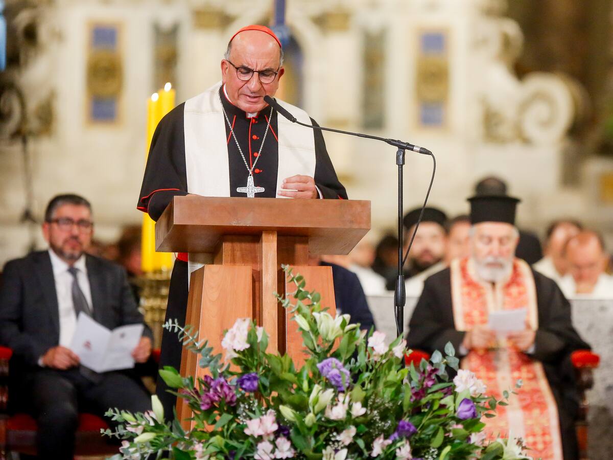 El llamado del cardenal Chomali a proteger la democracia en oración por inicio del gobierno de Kast: “Se gana a gotas, pero se pierde a litros”