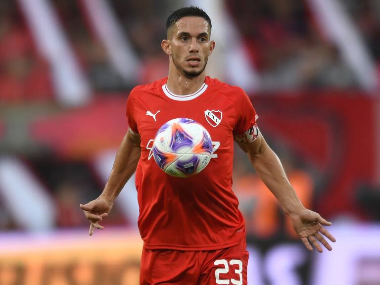 Jorge Almirón tendría visto al capitán de Independiente para sumarlo a Colo Colo