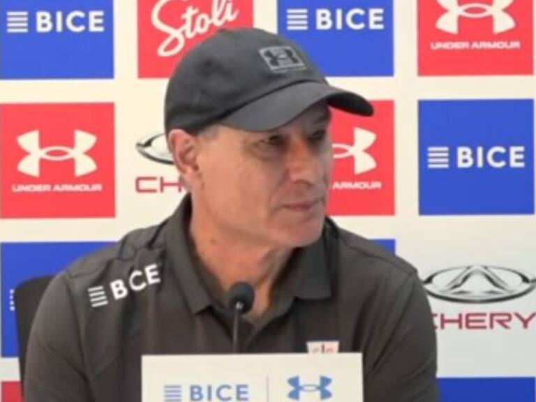 Ariel Holan aboga por la permanencia de Clemente Montes en la UC: "Todavía tiene mucho que darle al equipo"