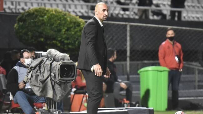 Sergio Orteman explotó contra el arbitraje: "El VAR fue una vergüenza en esta etapa tan definitoria"