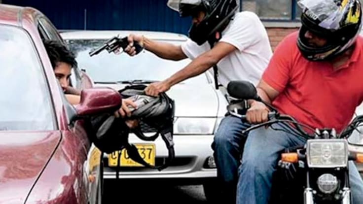 Aumento de robos por motochorros en Santiago: Autoridades vinculan delitos a organizaciones criminales