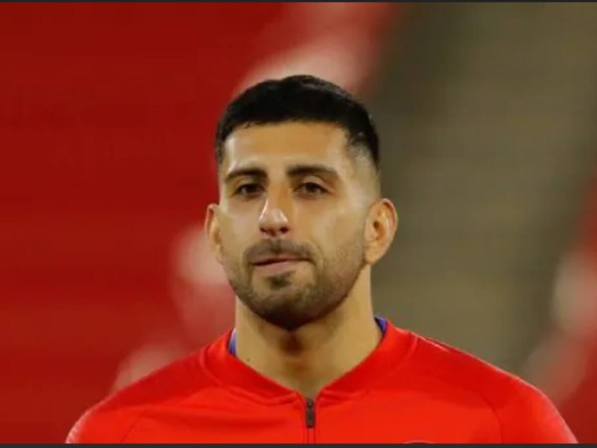 Guillermo Maripán se retiró lesionado del primer entrenamiento de la Roja en Europa