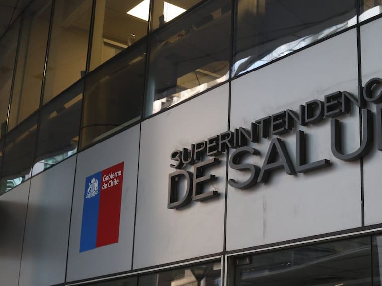 08 de Abril del 2019/SANTIAGO
Fachada de la Superintendencia de Salud.
Luego de la renuncia de el Superintendente Ignacio Garcia Huidobro, en medio de las criticas por el alza de los precios de las Isapres
FOTO:SEBASTIAN BROGCA/AGENCIAUNO