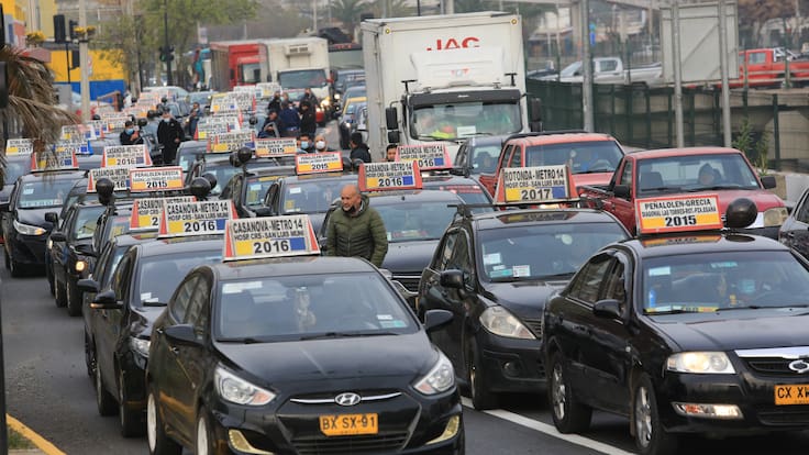 “Es inminente”: taxis colectivos advierten alza de tarifas por nuevo aumento de combustibles