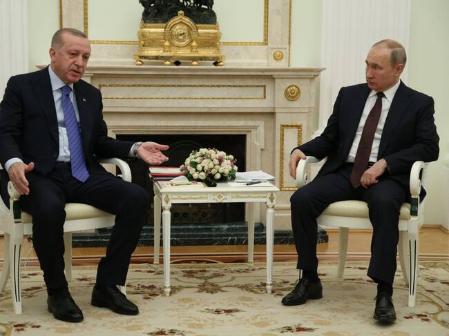 Los gobernantes de Rusia y Turquía se reunieron en el Kremlin
