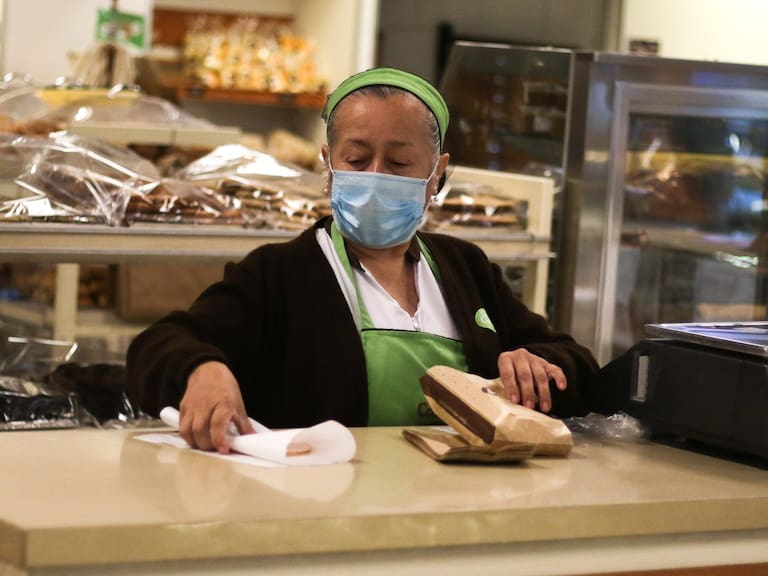 Desempleo con bajas y ventas con alza, pero leves: actividad económica está marcada por lentitud en su evolución según la CNC