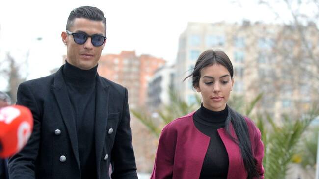 MADRID, SPAIN - JANUARY 22: Cristiano Ronaldo and Georgina Rodriguez arrive at the Audiencia Provincial on January 22, 2019 in Madrid, Spain. Cristiano has been called to declare for tax fraud case. (Photo by Europa Press Entertainment/Europa Press via Getty Images)
