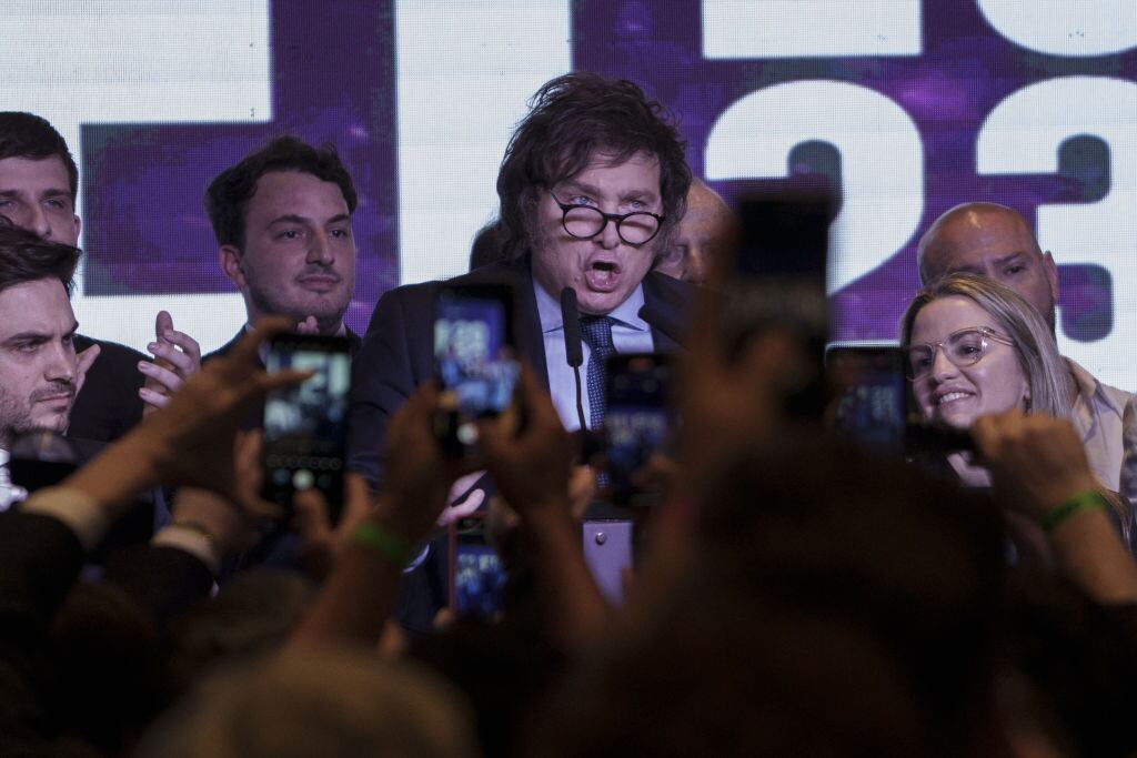 El presidenciable de la ultraderecha Javier Milei tras la primera vuelta