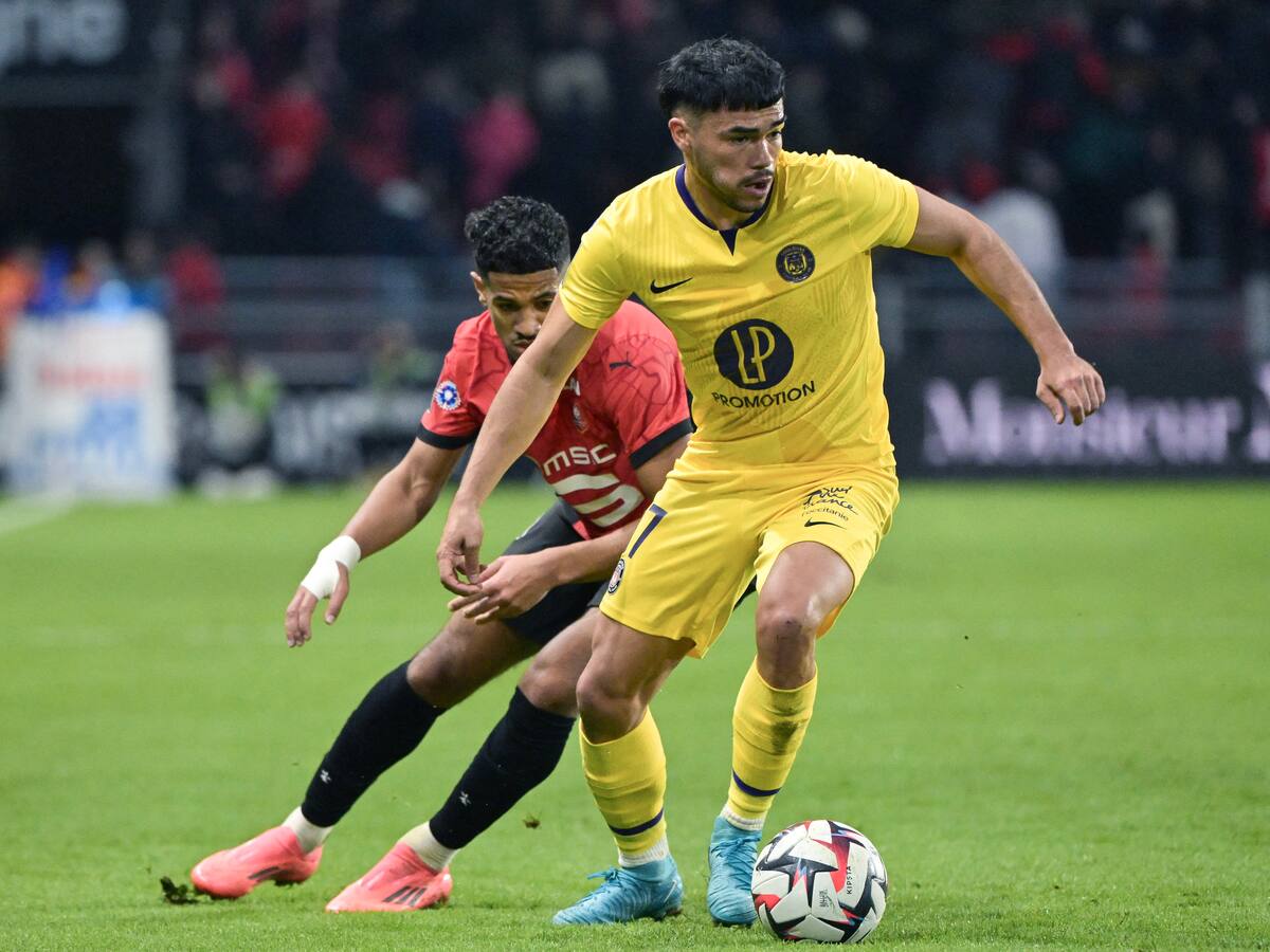 Gabriel Suazo no tiene descanso y suma acción en la derrota del Toulouse ante PSG