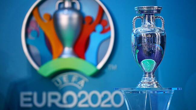 LONDON, ENGLAND - SEPTEMBER 21: The UEFA European Championship trophy is displayed next to the logo for the UEFA EURO 2020 tournament during the UEFA EURO 2020 launch event for London at City Hall on September 21, 2016 in London, England. (Photo by Dan Istitene/Getty Images)