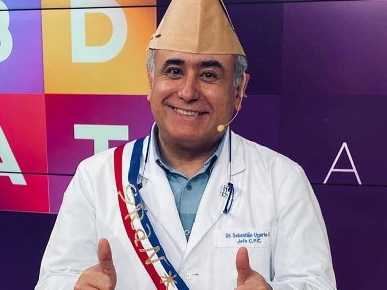 Doctor Ugarte compartió emotiva postal al visitar a su madre: «Se puede decir te quiero y decir a la vez te cuido»