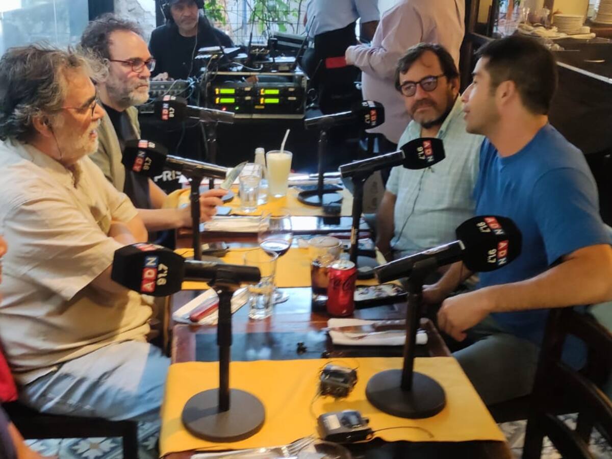 Los Tenores conversan con el exdefensa de la UC, Cristián Álvarez