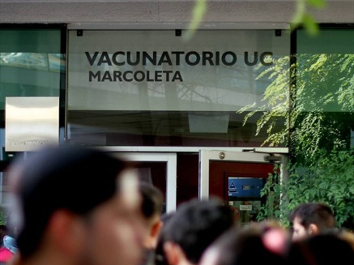 En Superciencia analizamos los peligros de los antivacunas con la infectóloga Katia Abarca