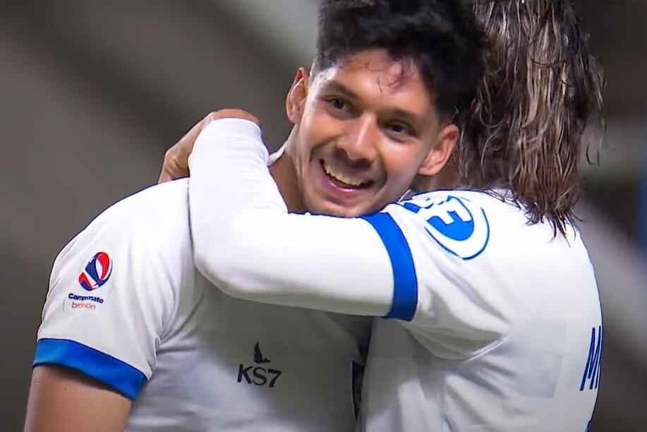 Jimmy Martínez de Huachipato marcó uno de los mejores goles del año | Captura de pantalla