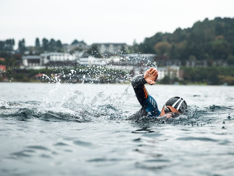 Con presencia de atletas internacionales, Puerto Varas tendrá su primer Ironman 70.3 este domingo