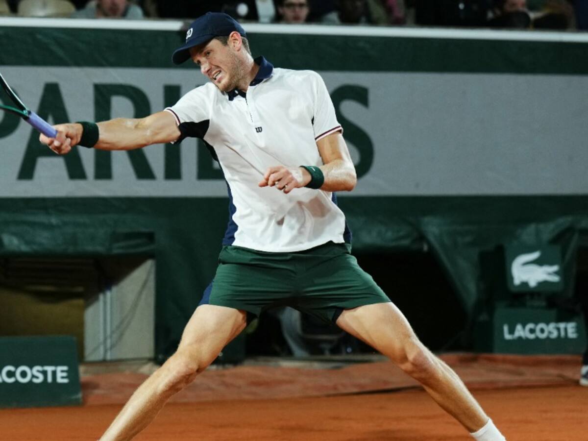 “No estuve lo suficientemente agresivo”: la desazón de Jarry tras perder con Moutet y despedirse de Roland Garros