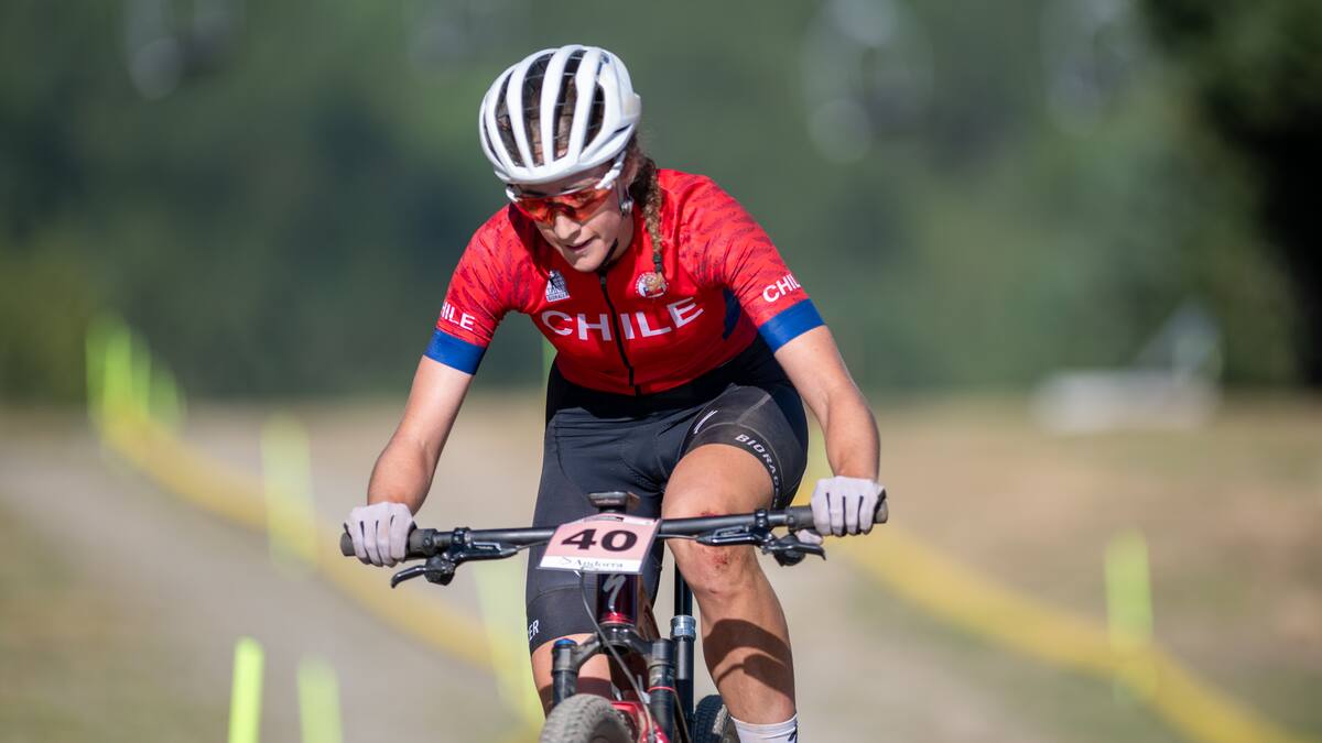 Es de familia: Catalina Vidaurre gana la cuarta fecha del circuito internacional italiano de ciclismo mountainbike
