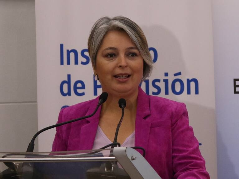 Ministra del Trabajo y proyecto de 40 horas: «Hay empresas que se están anticipando en compatibilizar la vida laboral y familiar»