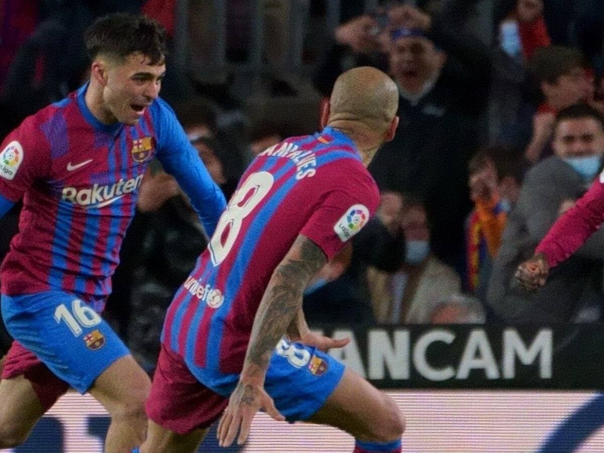 Con un golazo de Pedri, Barcelona venció al Sevilla y trepó al subliderato de LaLiga en España
