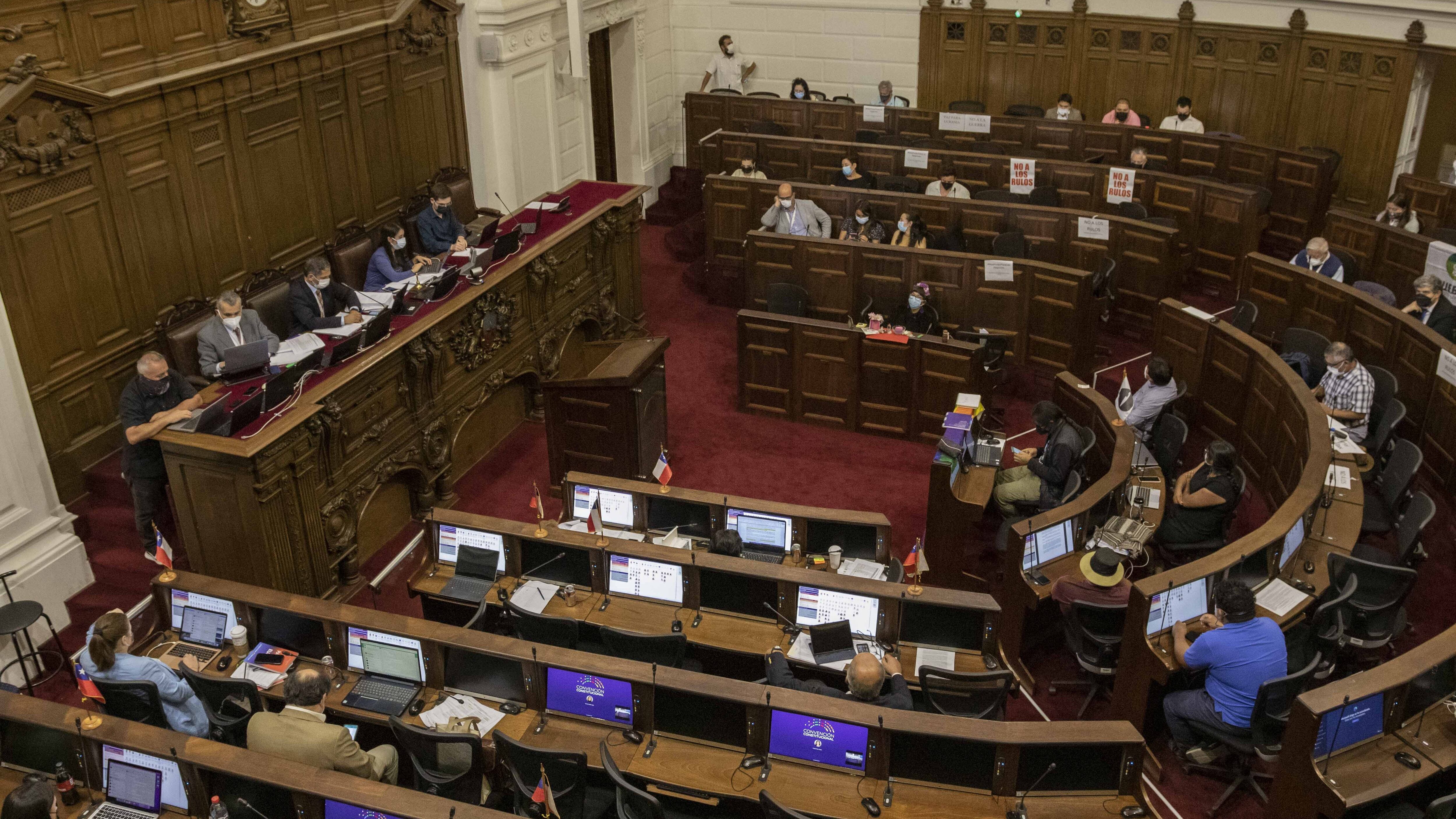 24 de Febrero 2022 / SANTIAGOPleno de la Convención constitucional en la deliberación y votación del primer informe realizado por la Comisión Sistemas de Conocimientos.
FOTO: LUIS FELIPE ARAYA / AGENCIAUNO