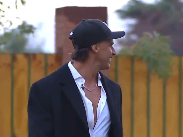 Camilo Huerta sorprende en medio de su polémica con Marité Matus y Trini Neira: así fue su reaparición en reality