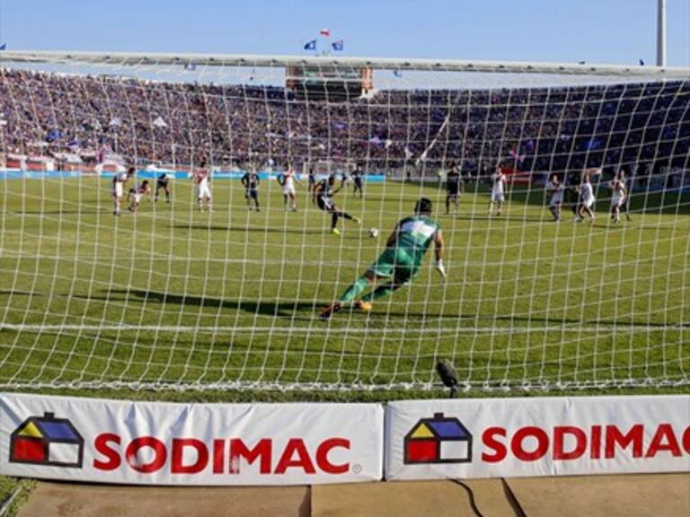 Así quedó el campo de juego del Estadio Nacional tras el concierto de Radiohead