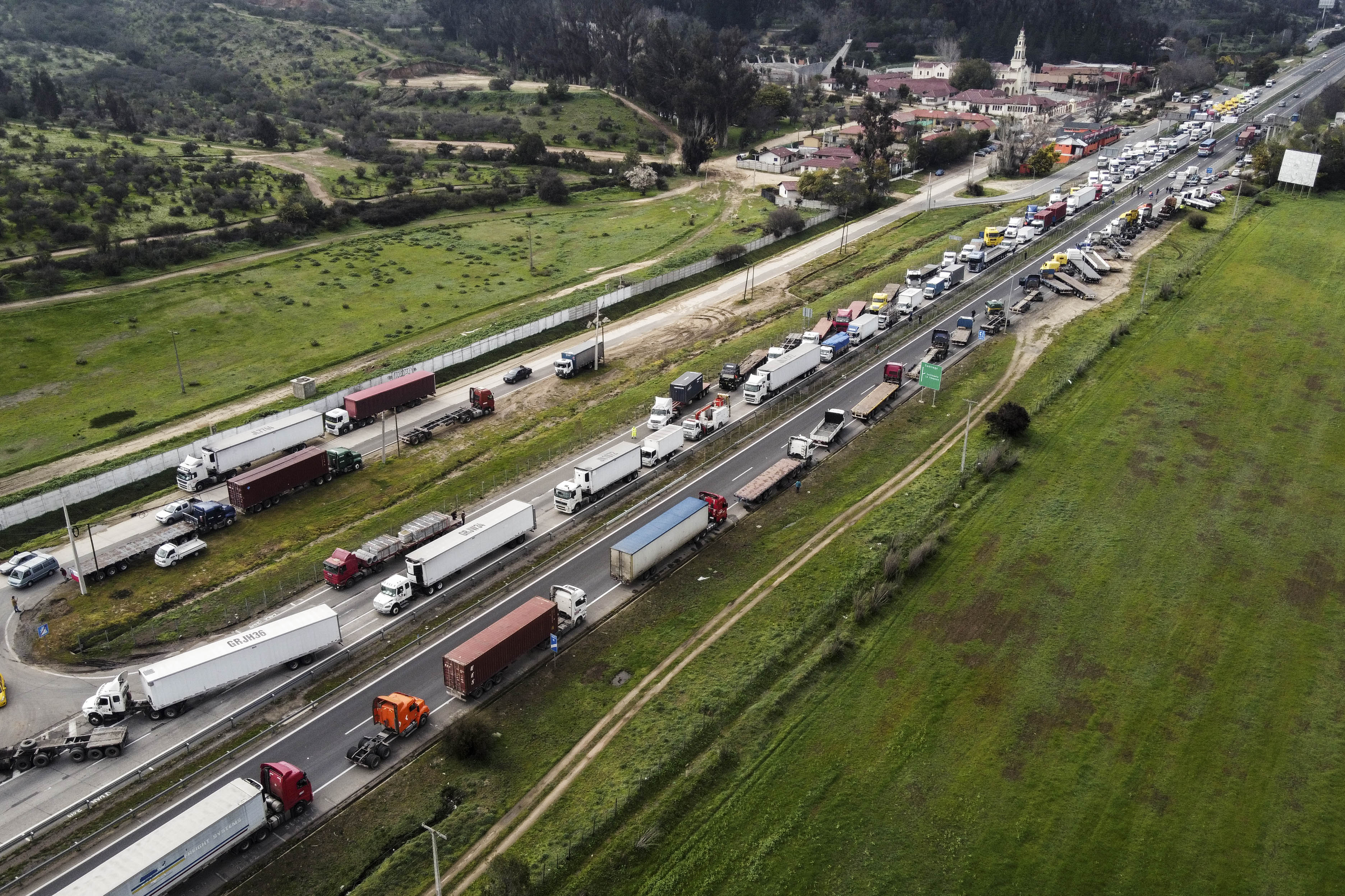 Agencia Uno – Valparaíso, Ruta 68, a la altura del Santuario Lo Vásquez