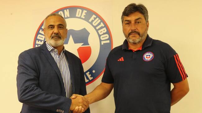 José Letelier se despide de la banca de La Roja Femenina: "Me voy contento y satisfecho con lo que he hecho"