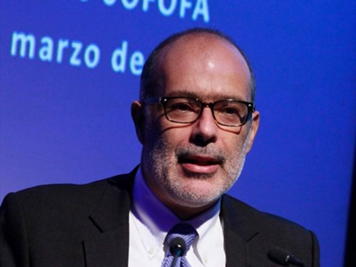 Valdés por cobros excesivos en estacionamientos: «Fue una subida por el chorro»