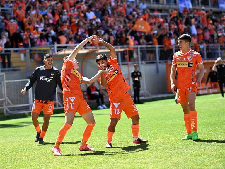 Cobreloa derrota a Temuco y se mantiene al acecho de Magallanes
